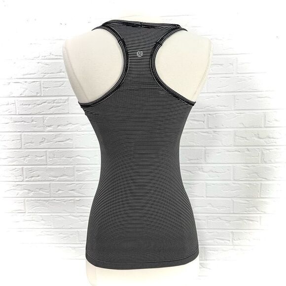 Lululemon Swiftly Tech Racerback Size 2 - Picture 2 of 4